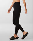 Essential Pocket Legging