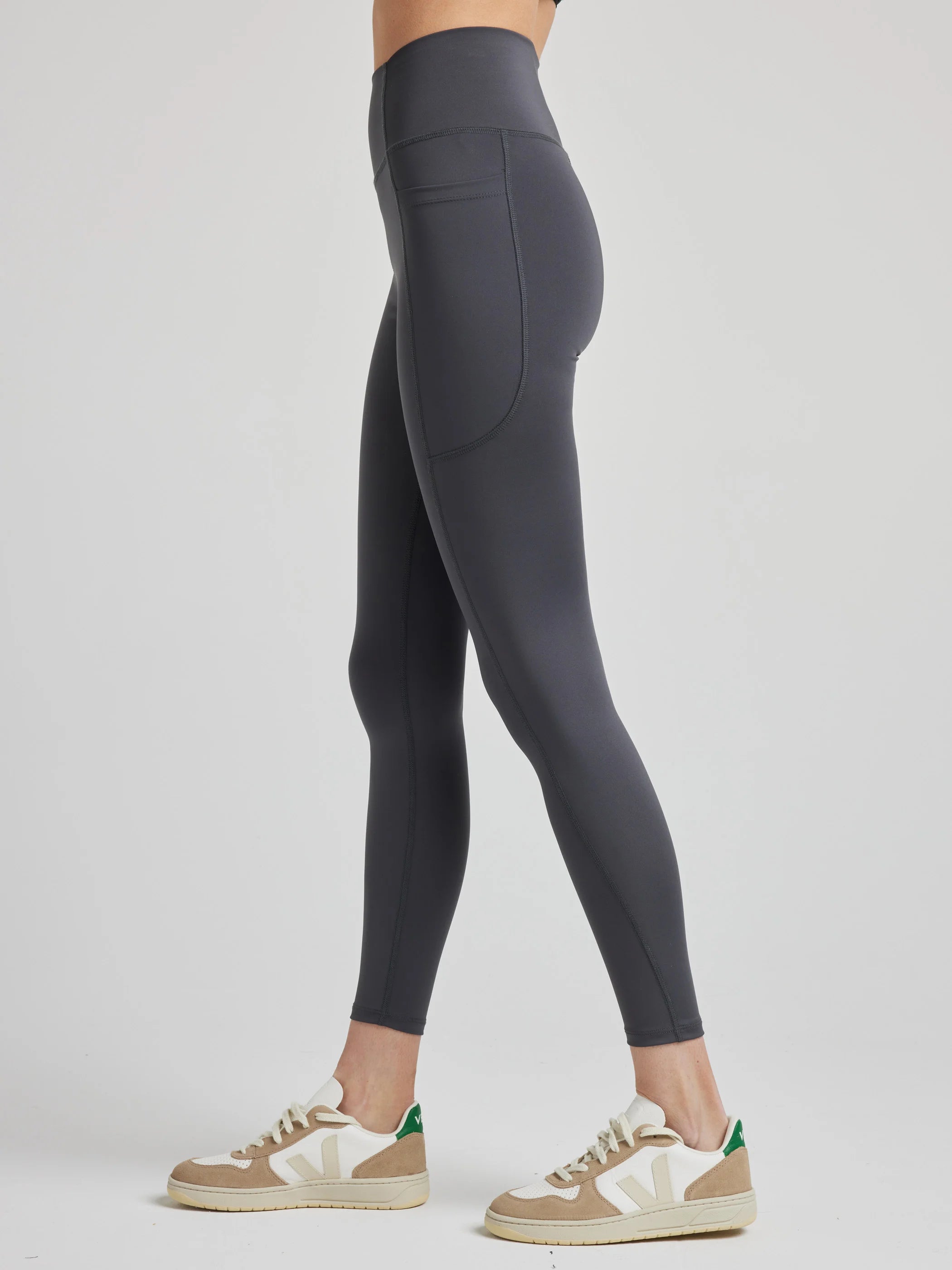 Essential Leggings with Pockets - Graphite