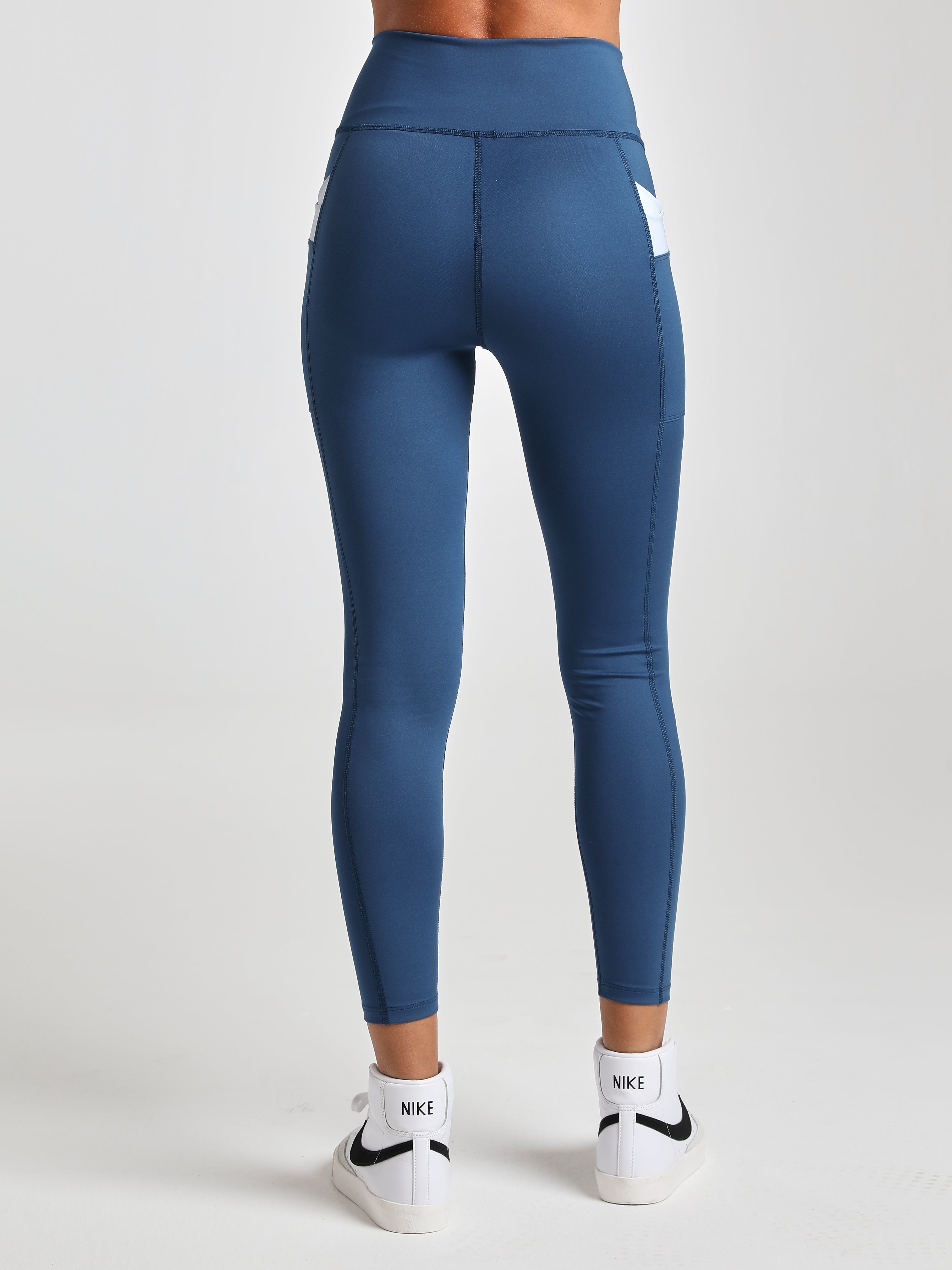 Criss-Cross Pocket Legging