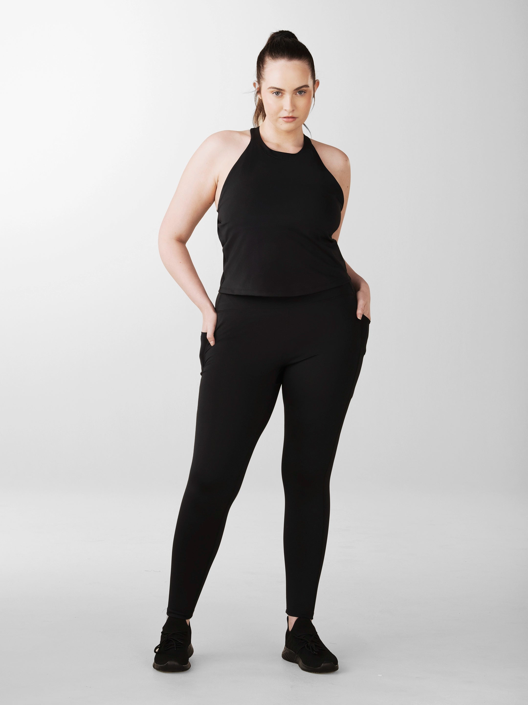 Essential Pocket Legging
